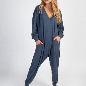 Natural life L Large blue one piece romper pantsuit Johnnie jumpsuit like new